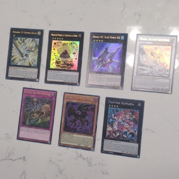 7 Yu-Gi-Oh cards lot